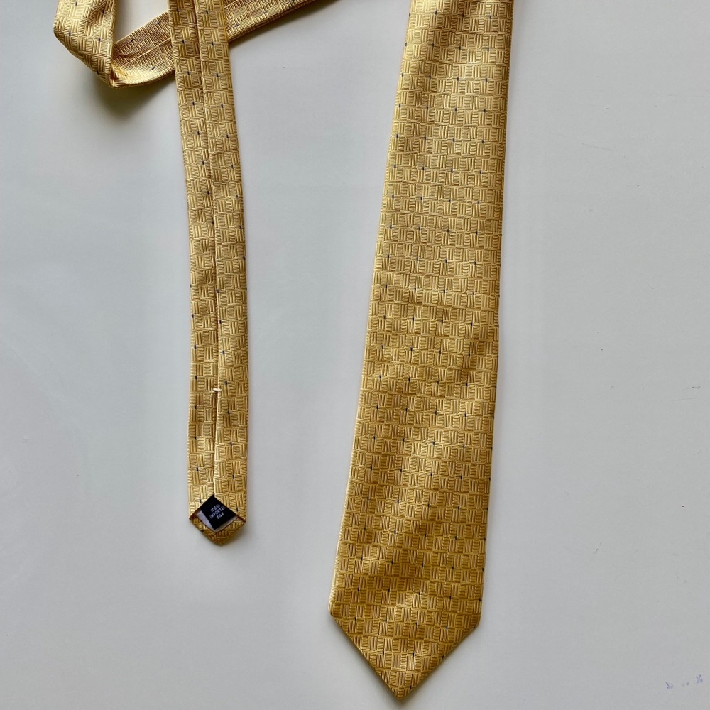 Club Room Charter Club 100% Silk Yellow Gold Tie